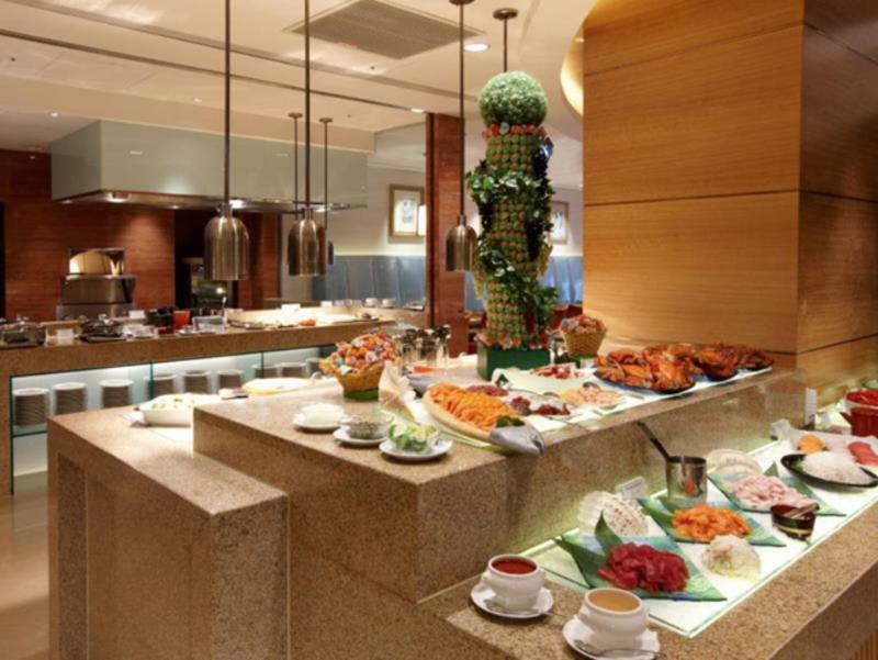 Готель The Okura Prestige Тайбей Екстер'єр фото A buffet at a hotel